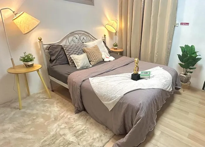 ホリデーパーク House Near Bts Kasetsart 5bedroom 4bathroom バンコク都