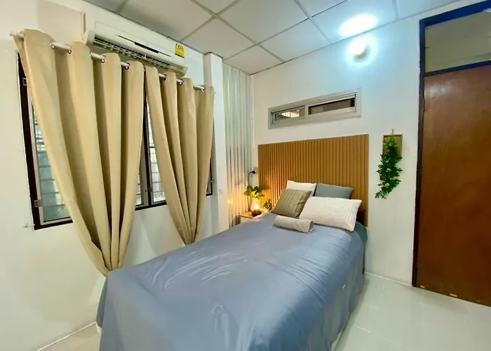 House Near Bts Kasetsart 5bedroom 4bathroom ホリデーパーク